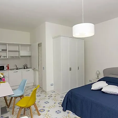 Ambra Short Rent *