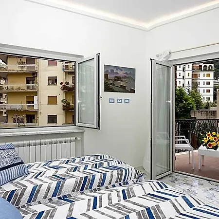 Ambra Short Rent 소렌토