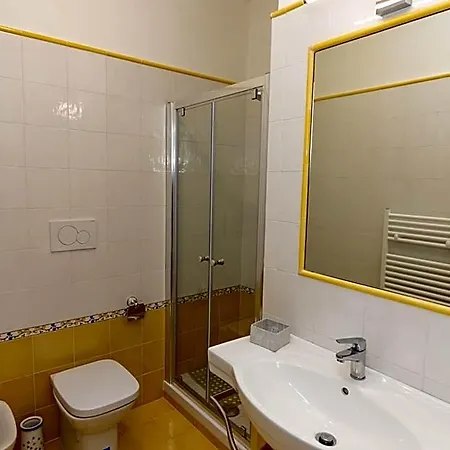Ambra Short Rent 아파트