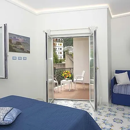 Ambra Short Rent 소렌토