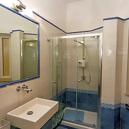 Ambra Short Rent 아파트