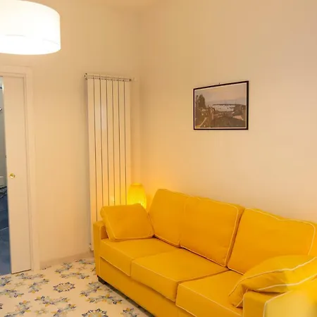 Ambra Short Rent Sorrento