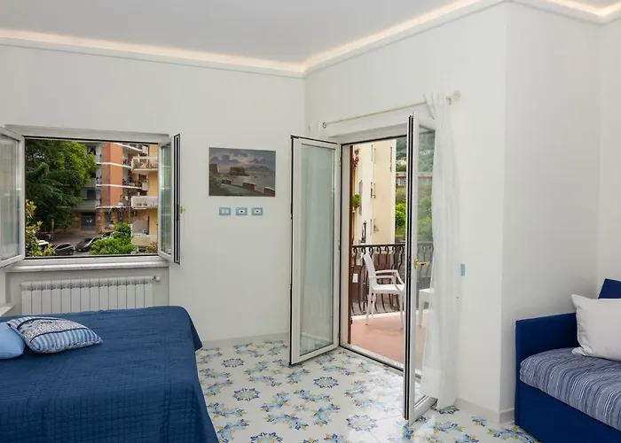 Ambra Short Rent * Sorrente